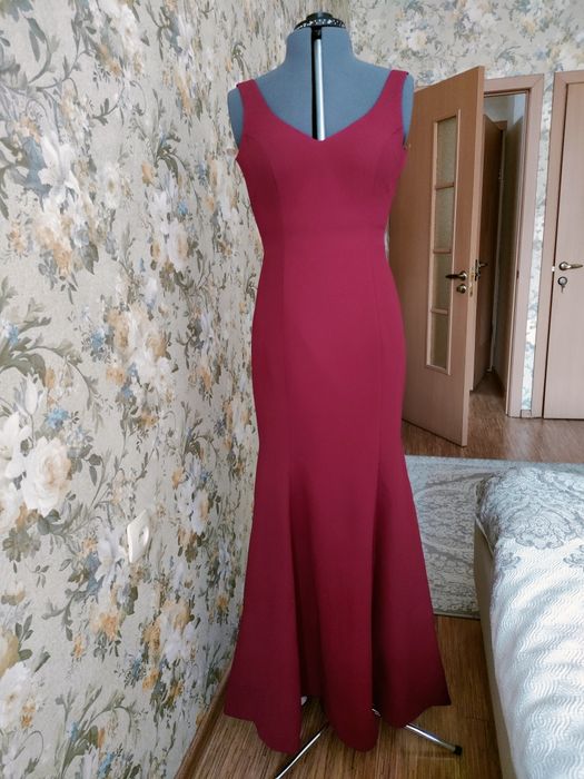 Стильное вечернее платье