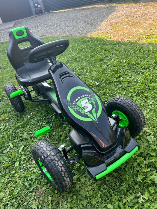 Vand kart cu pedale si scaun reglabil