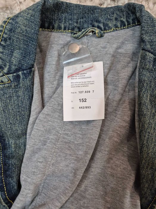 Geaca dama blugi Quelle cu gluga-5 lei transportul