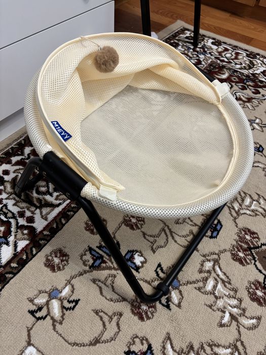 Продам лежанку до котика