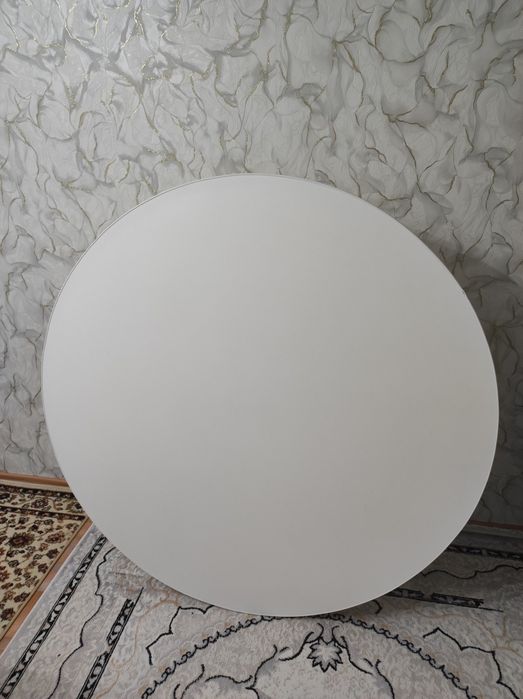 Продам круглый стол