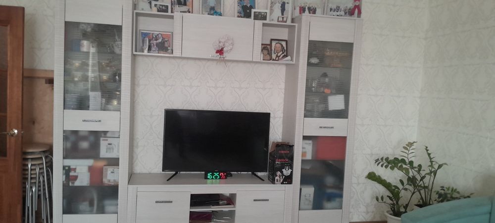 Стенка гостинная б/у