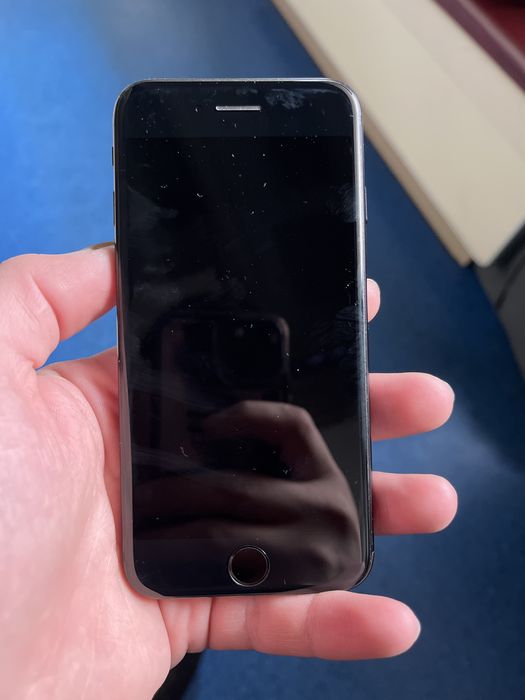 Айфон 7 в хорошом состоянии