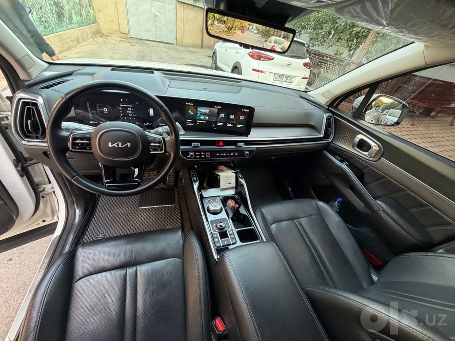 KIA SORENTO год выпуска 2024,объём 2,5 фулл