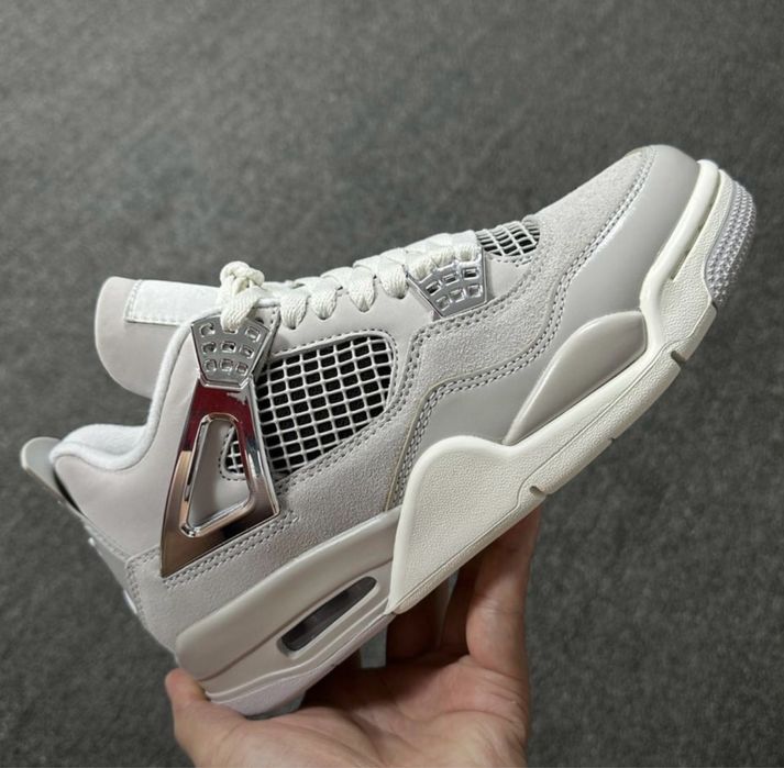 Jordan 4  “Frozen Moments”