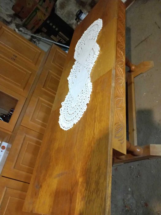 Холна маса, светла