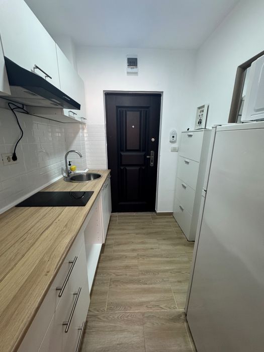 Vând garsonieră renovată complet, mobilată și utilată – zona UTA, Arad