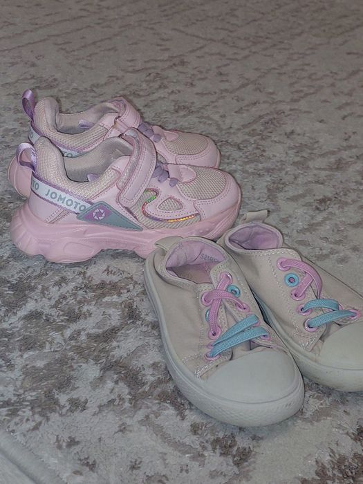 Продам кроссовки и кеды