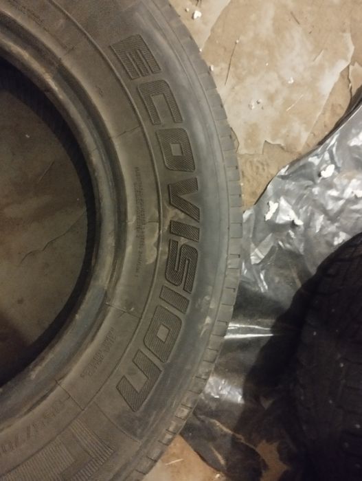 Балон продам 2 шт.  255/70/16