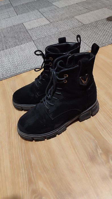 Продам зимнюю обувь