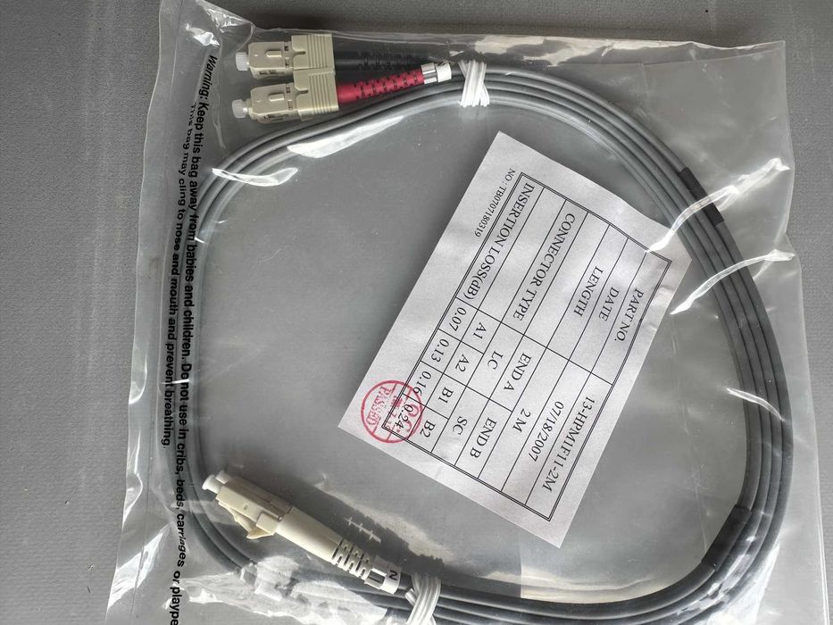 Switch 8 porturi CTS SWH-2108 si cabluri