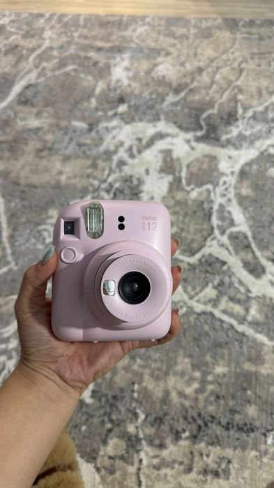 Instax 12 mini с чехлом