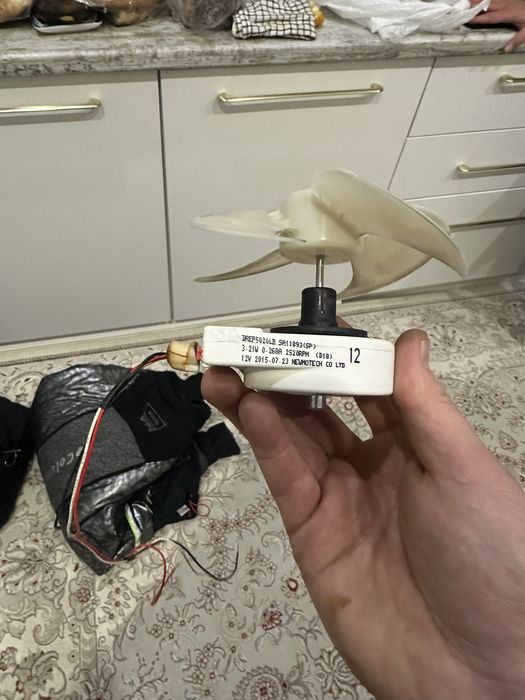 Ремонт холодильника морозильника