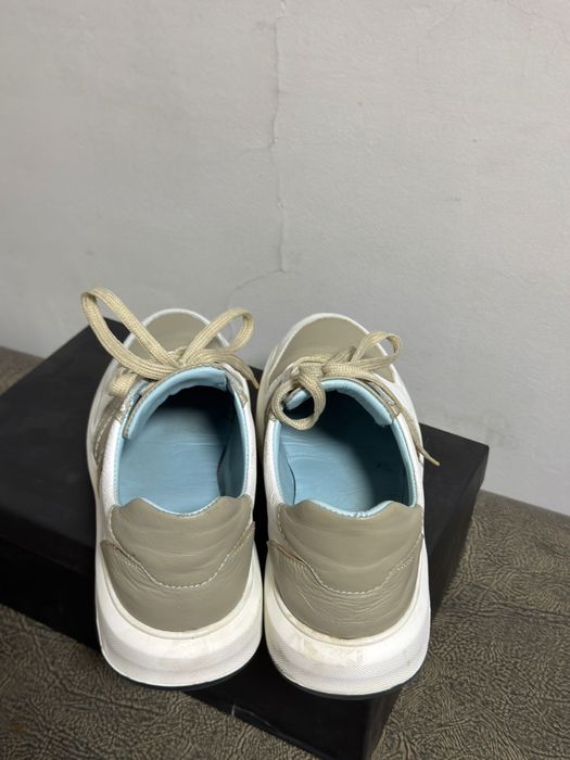 Продам классные кроссовки