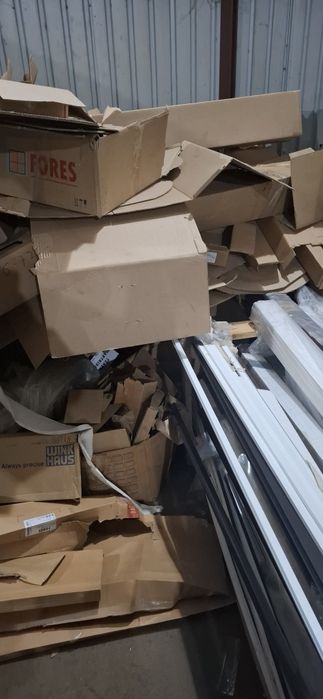 Картон  Целлофан отдам даром