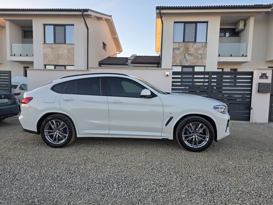 Vand BMW x4, an 2020,3.0 D Mild Hybrid