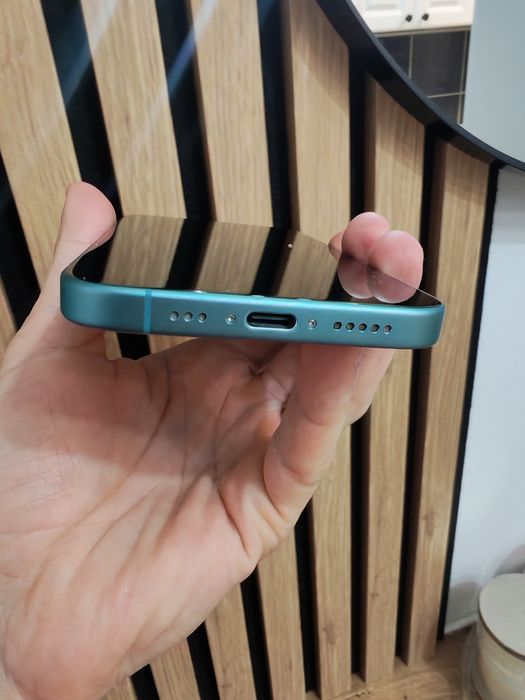 Iphone 16 128 GB bateria 100