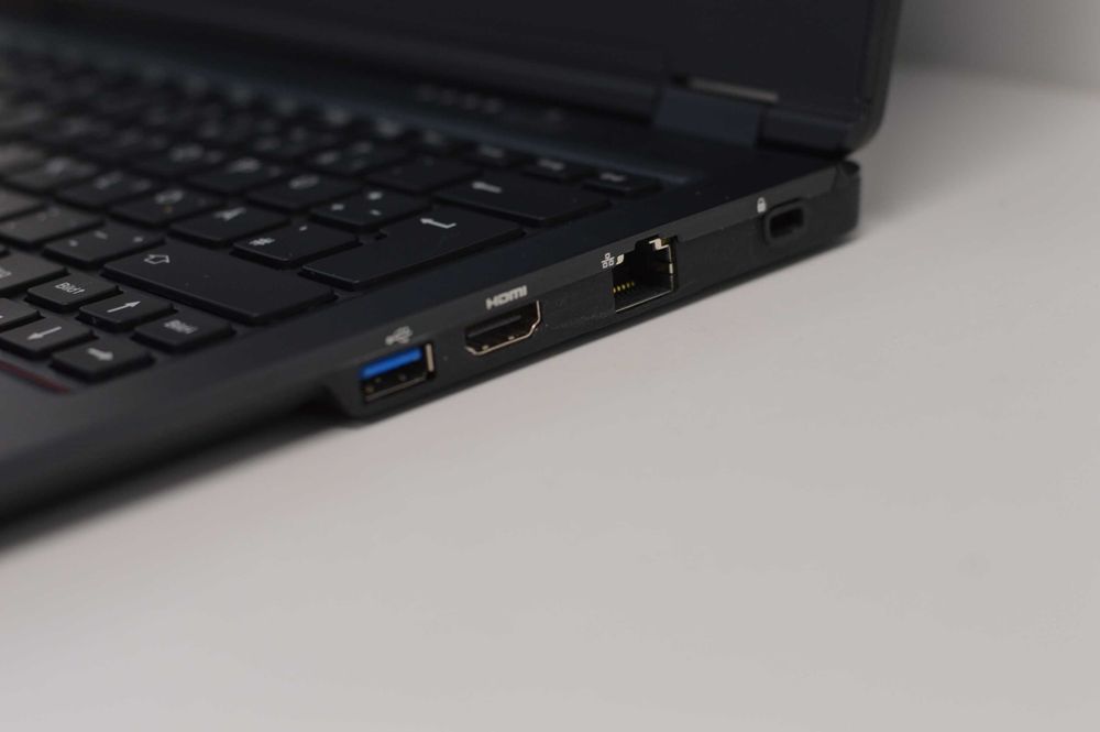 Fujitsu LifeBook U729 - 12.5" - FULL HD / i5-8265U /16GB RAM/256GB SSD