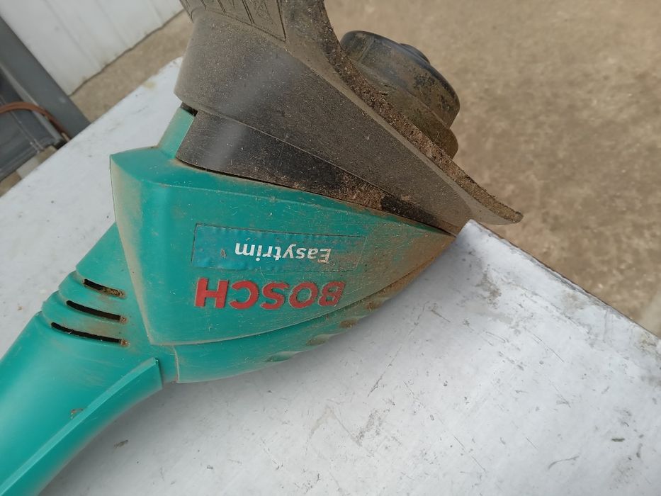 Trimmer electric Bosch