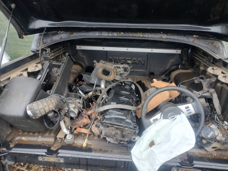 Nissan Navara D40 части