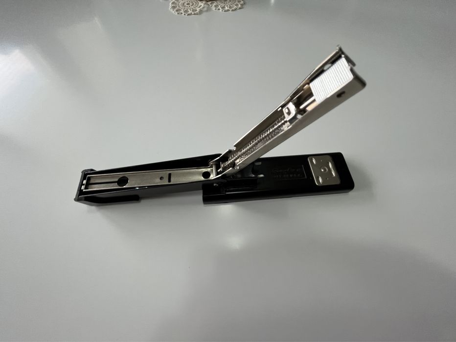 Стар канцеларски телбот,Made in USA