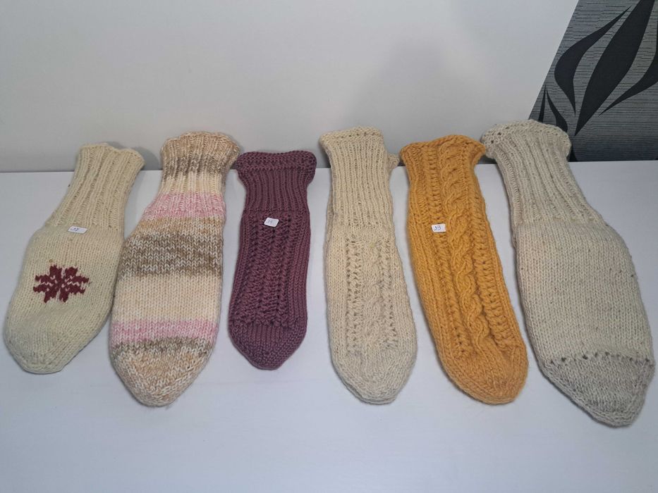Ръчно плетени вълнени чорапи