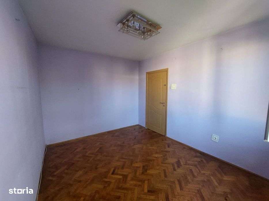 Apartament 3 camere de vanzare – Semidecomandat, Cl. Severinului