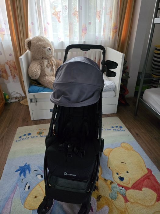 количкa Ergobaby metro + , зимно чувалче,поставка за чаша