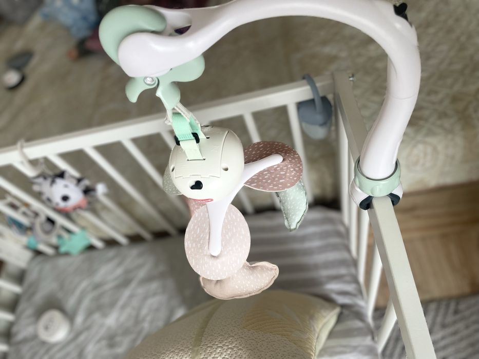 Музикална въртележка 3 в 1 Tiny Love и сет с играчки на Tiny Love