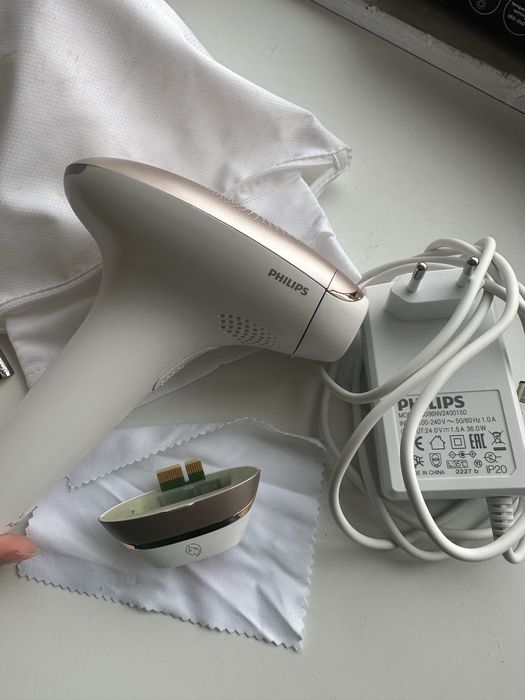 Фотоепилатор Philips Lumea