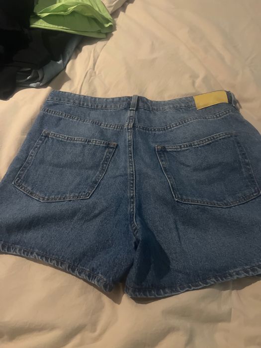 Дамски къси панталонки марка H&M размер 44