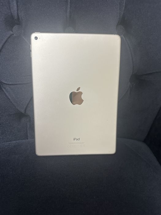Продам iPad Air 2 64GB Gold