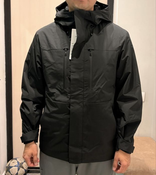 Куртка новая uniqlo