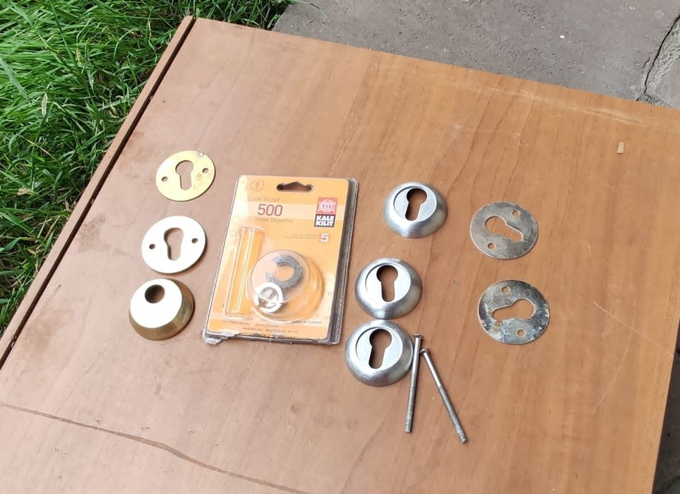 Замок ,  броненакладка