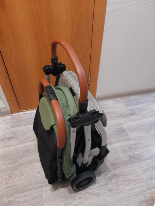 Продам детскую коляску