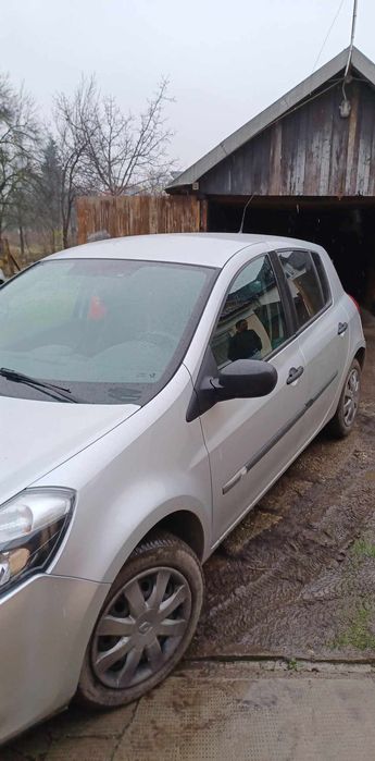 Vând reno clio an 2011