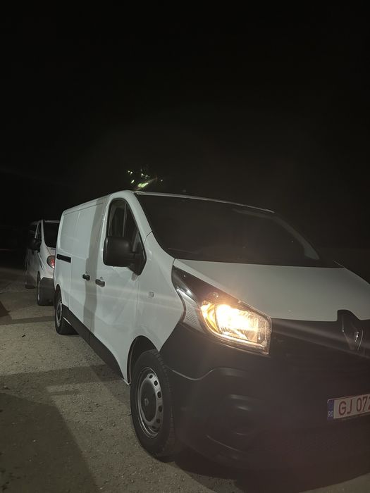 Vand  autoutilitara renault trafic