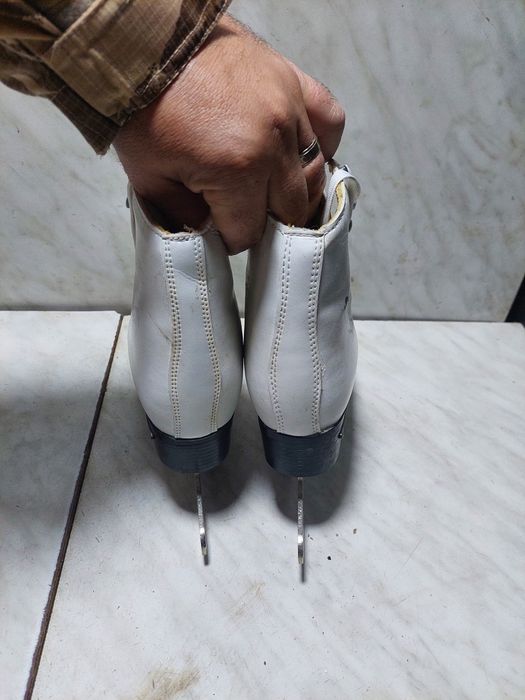 Patine gheata 513 N patinaj artistic  marime 36,5 (23 cm)