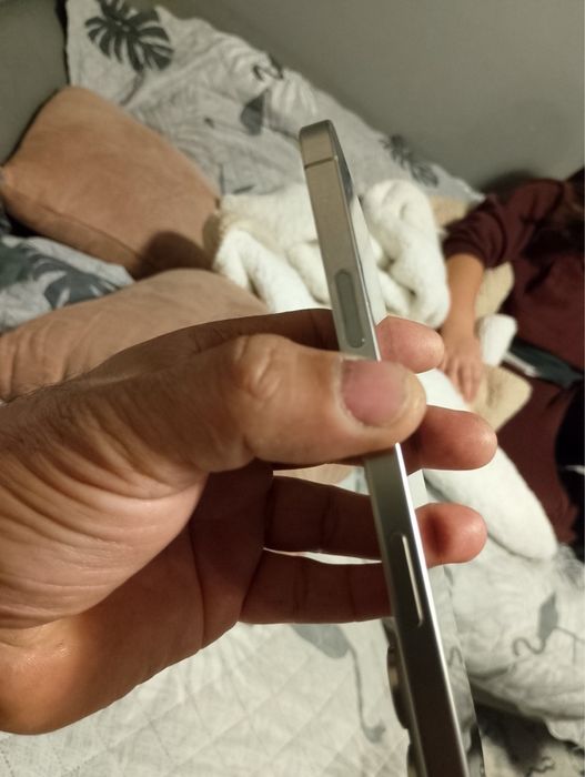 iphone 16pro max Natural Titaniun