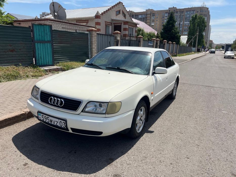 Продам автомобиль Ауди А6 С4