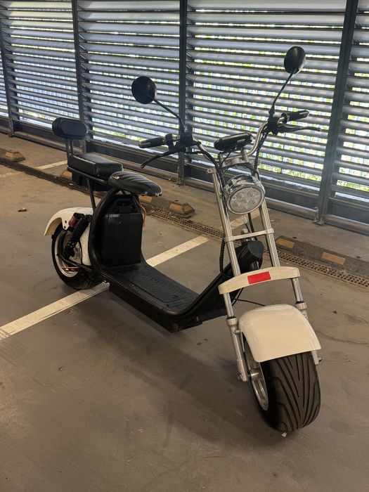 Vand scuter electric