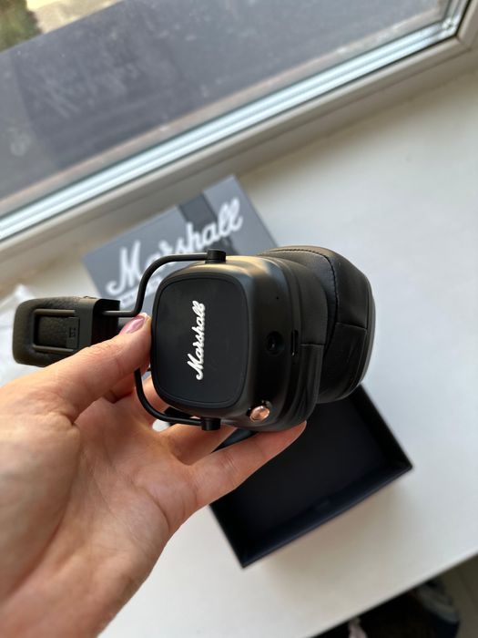 Наушники Marshall