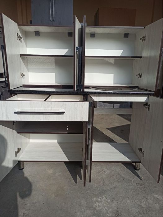 Кухонный мебель. 1.30