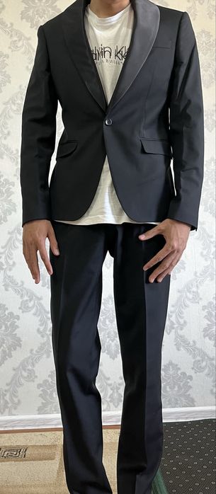 Смокинг кoстюмы.