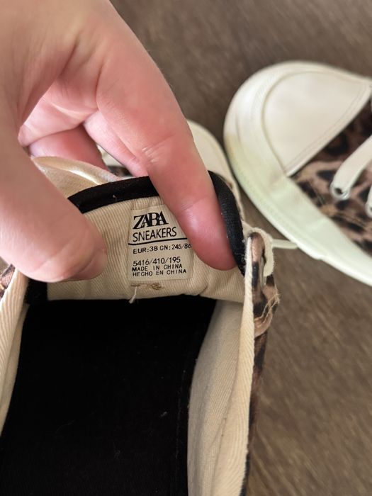 Дамски кецове Zara