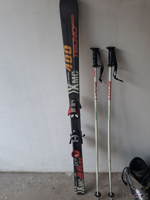 Комплект ски оборудване