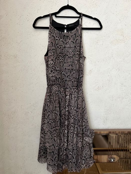 Къси дамски рокли