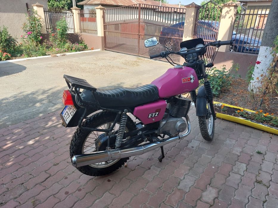 Motocicleta MZ ETZ 250