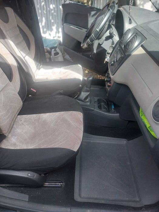 Autoutilitara Dacia Dokker