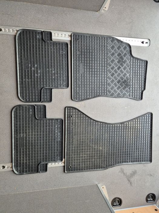 Гумени стелки Ауди А4 б8 А5 (2007-2015)